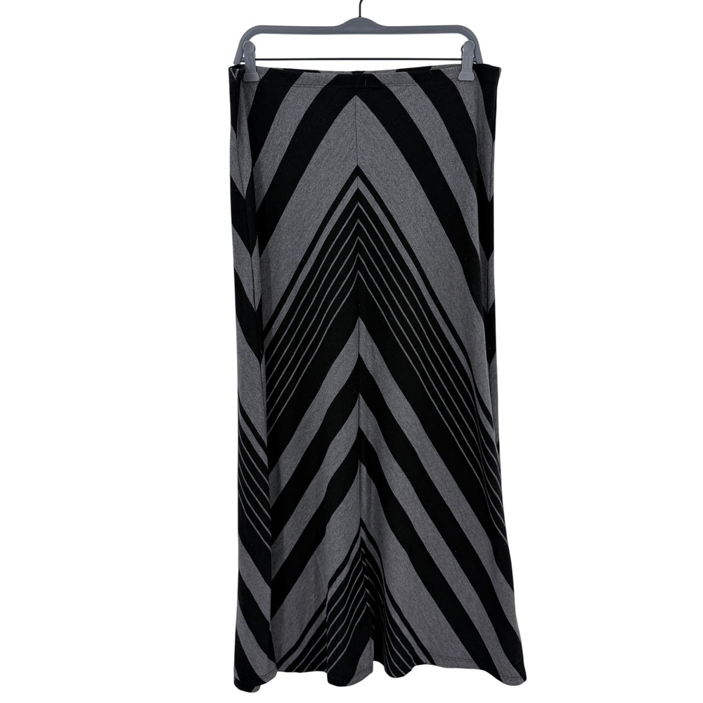 Volcom Womens Grey Black Chevron Stripe Jersey Knit Maxi Skirt Size Large Y2k